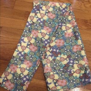 LuLaRoe Tall & Curvy leggings